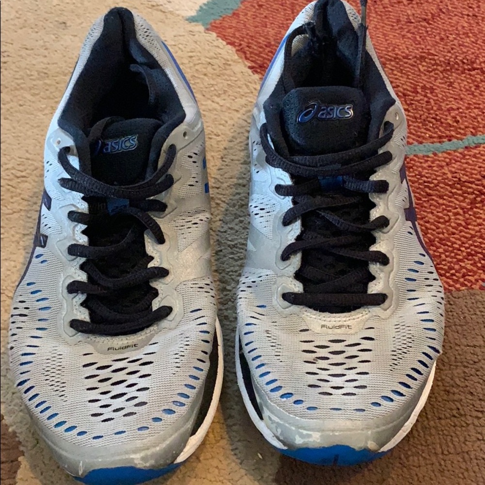 ASICS size 7 1/2 men’s tennis shoes